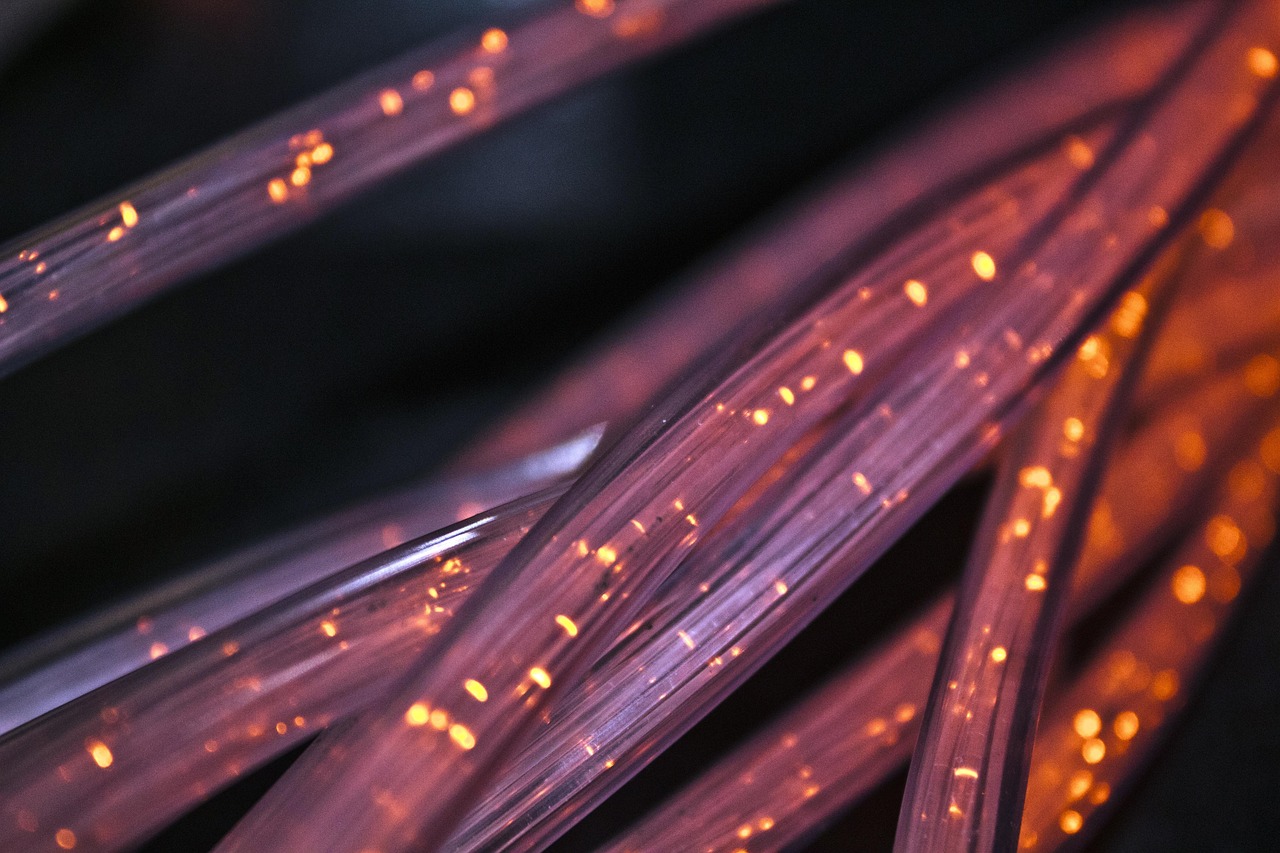 From Beeps to Broadband: The Story of AOL Dial-Up and the Internet’s Glow-Up